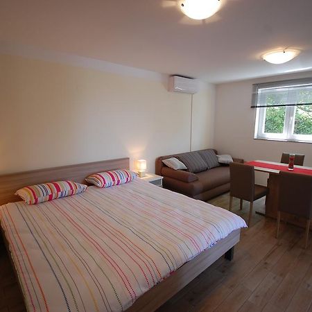 Apartment Bazdaric By El-Pi Tours Sveti Vid-Miholjice 외부 사진